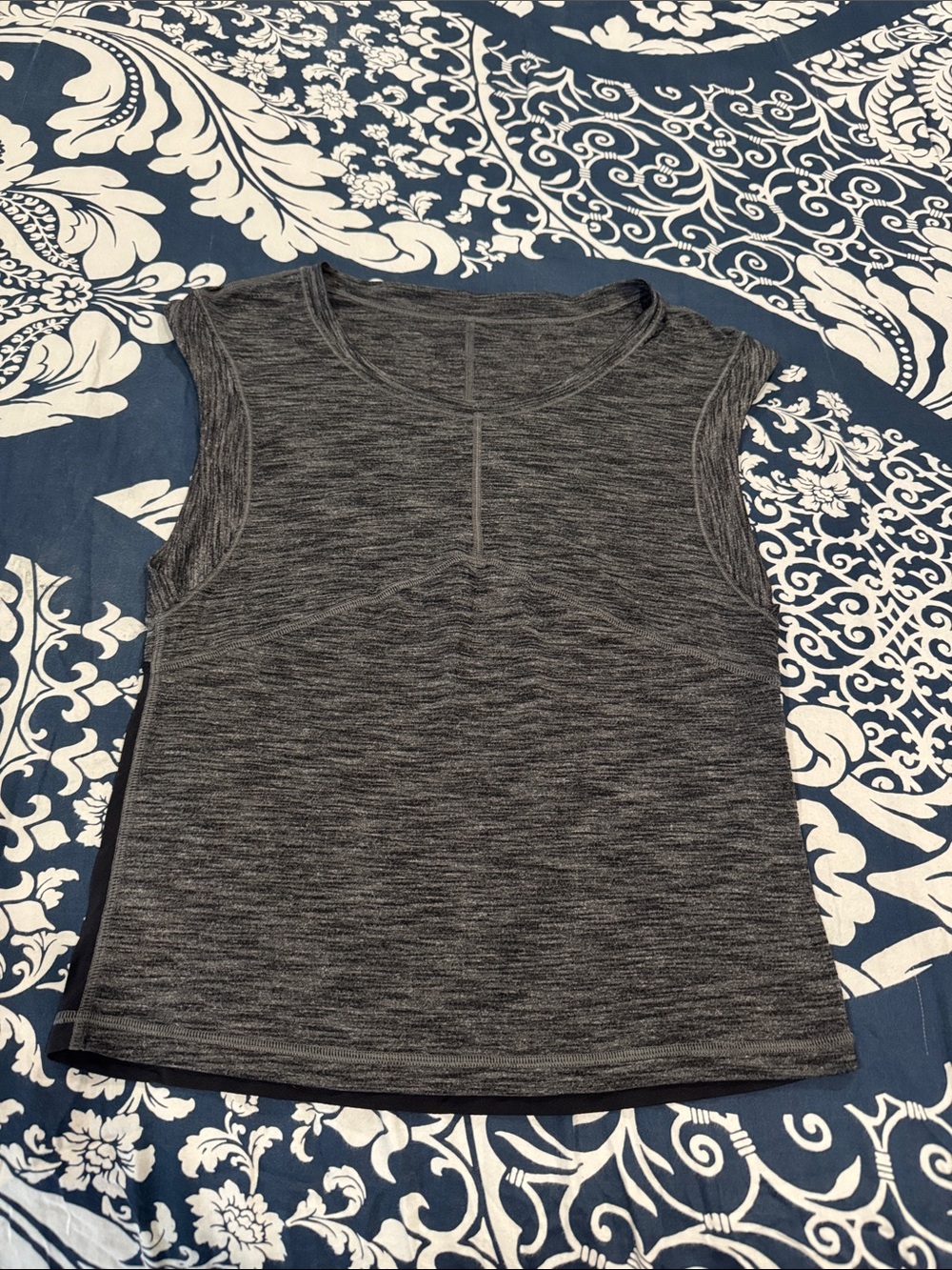 lululemon athletica Women's Heathered Charcoal Sleeveless Tank